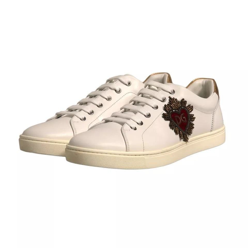 Dolce & Gabbana – Weiße Sneakers aus Leder mit Herzverzierung