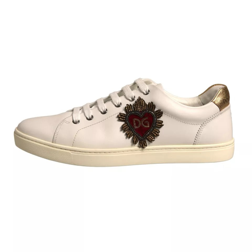 Dolce & Gabbana – Weiße Sneakers aus Leder mit Herzverzierung