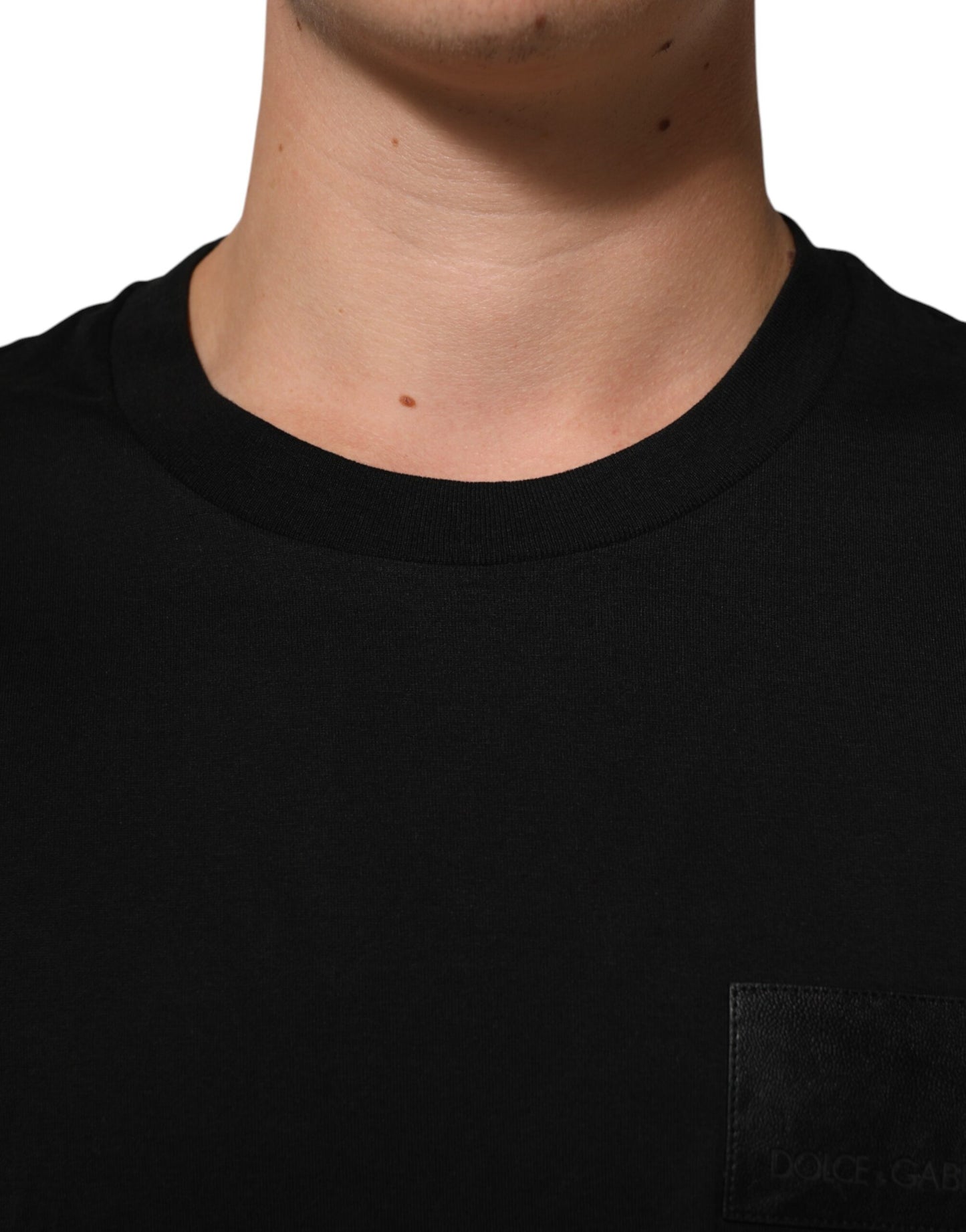 Dolce & Gabbana – Schwarzes Baumwoll-T-Shirt mit Rundhalsausschnitt und Logo-Plakette