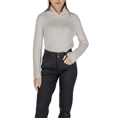 Street One – Rollkragenpullover aus cremefarbener Viskose